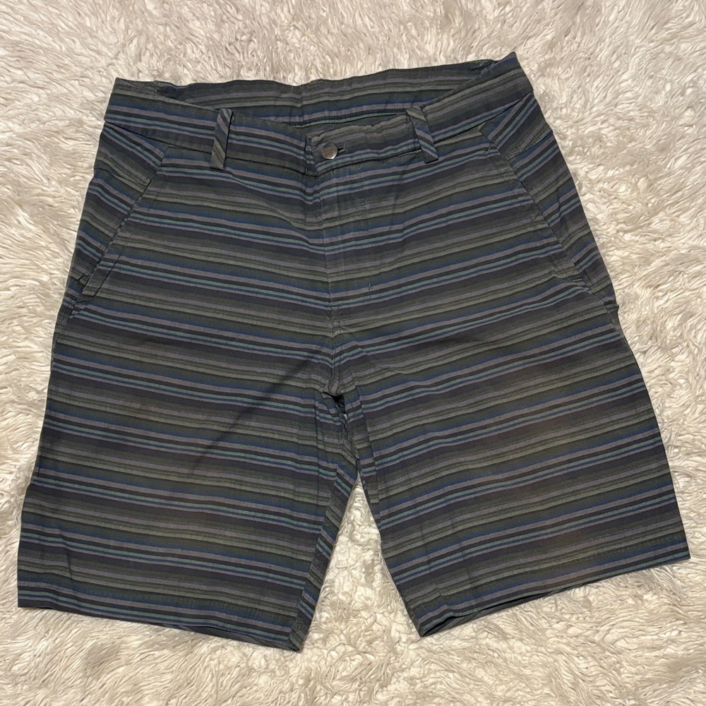 Men’s Lululemon Shorts in green/purple and blues.